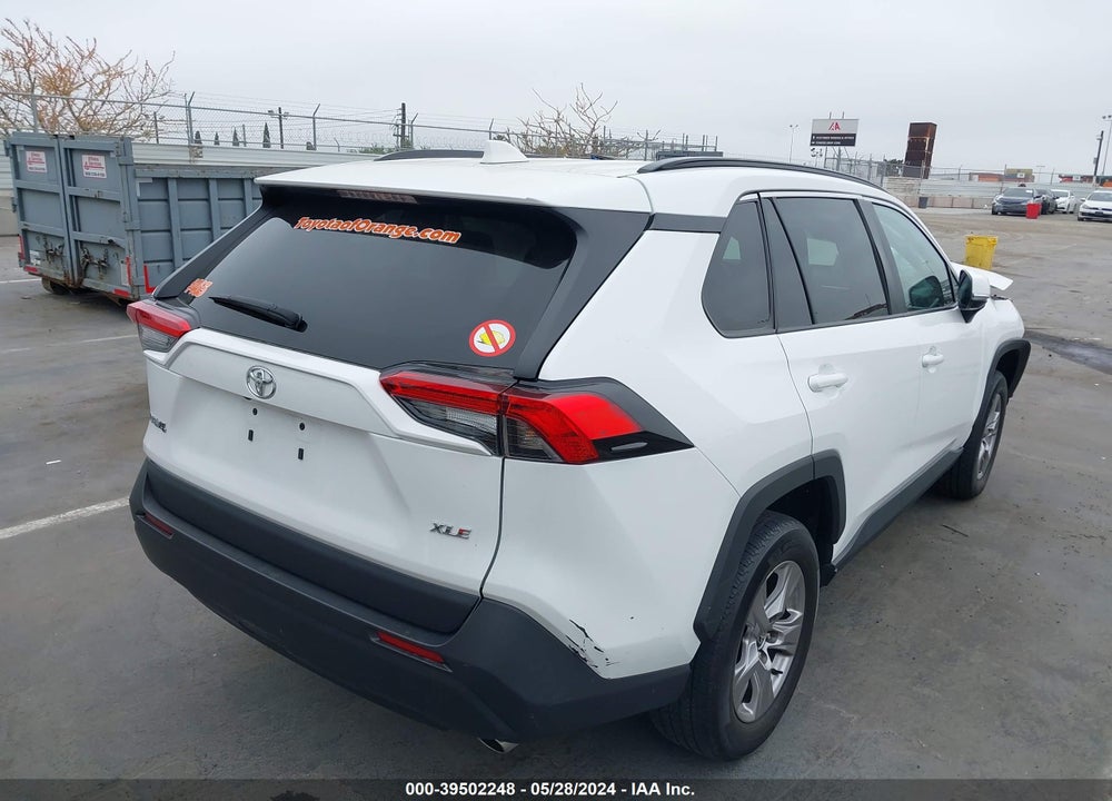 2022 TOYOTA RAV4 XLE VIN: 2T3W1RFV0NW205366