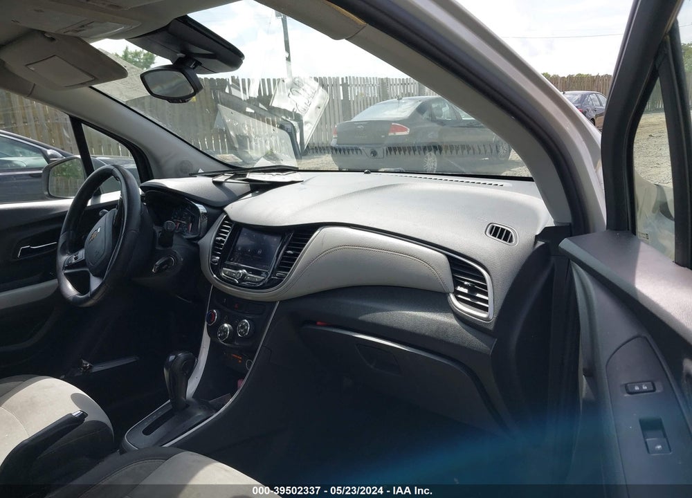 2021 CHEVROLET TRAX FWD LS VIN: KL7CJKSBXMB312581