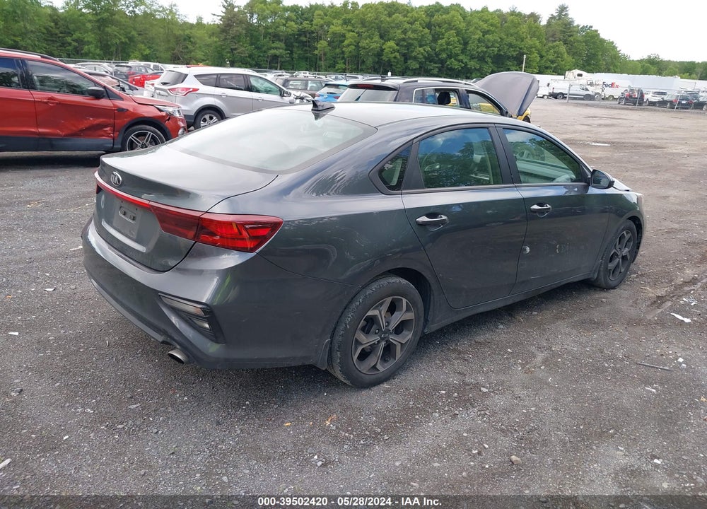 2021 KIA FORTE LXS VIN: 3KPF24AD2ME361353