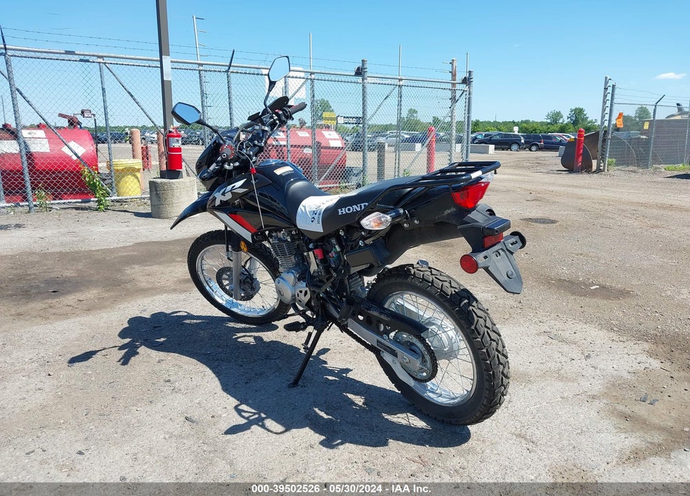 2023 HONDA XR150L E VIN: 3H1KD1318PD004355
