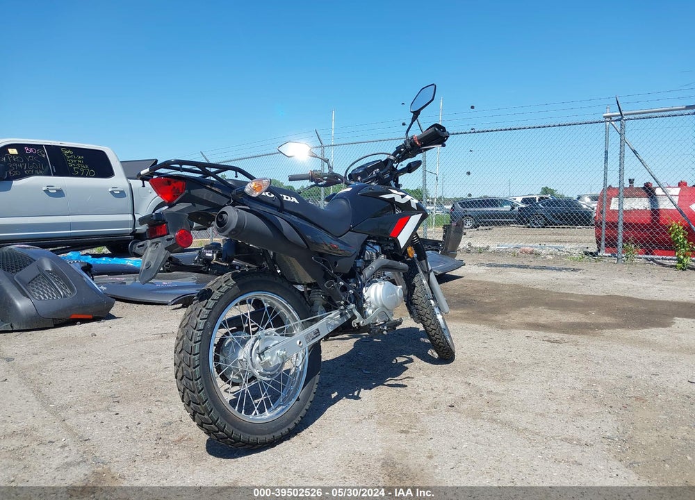 2023 HONDA XR150L E VIN: 3H1KD1318PD004355