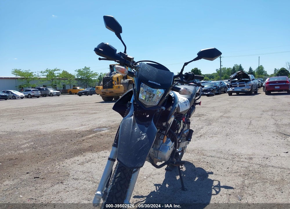 2023 HONDA XR150L E VIN: 3H1KD1318PD004355