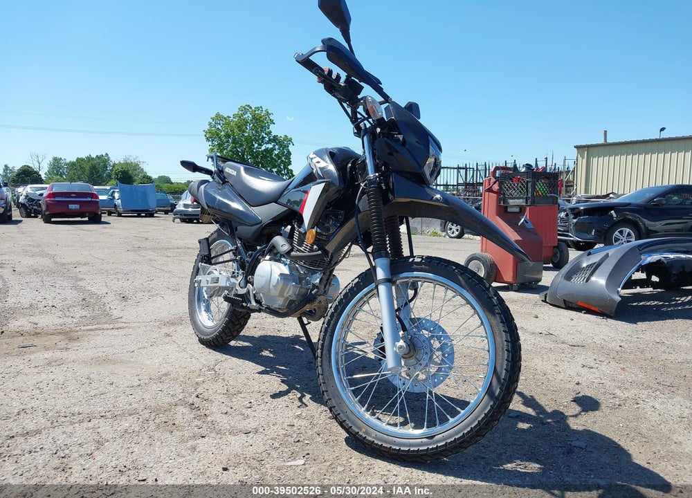 2023 HONDA XR150L E VIN: 3H1KD1318PD004355