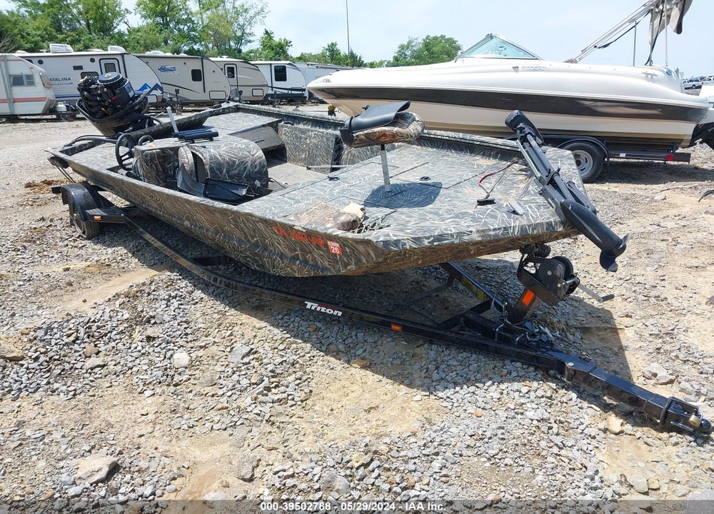 2020 TRITON BASSBOAT VIN: TRT98648B020