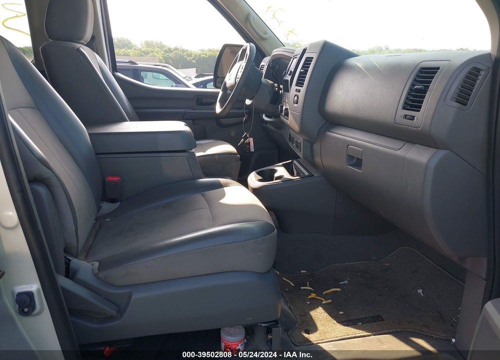 2018 NISSAN NV PASSENGER NV3500 HD SV V6 VIN: 5BZBF0AA3JN852734