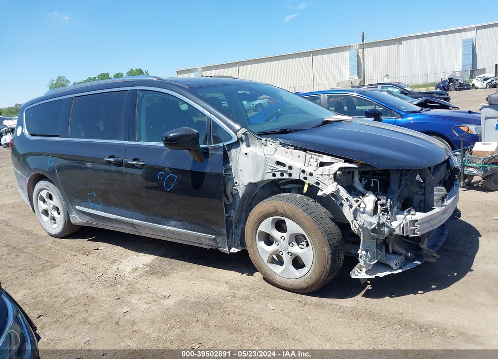 2017 CHRYSLER PACIFICA TOURING L PLUS VIN: 2C4RC1EG5HR516043