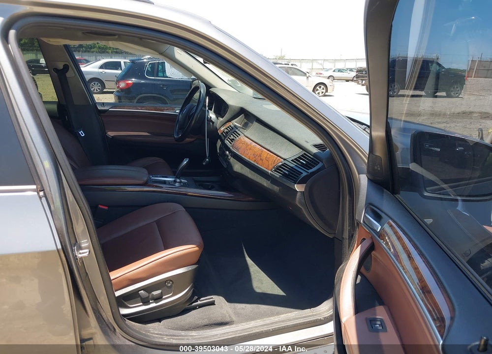 2011 BMW X5 XDRIVE35I/XDRIVE35I PREMIUM/XDRIVE35I SPORT ACTIVITY VIN: 5UXZV4C57BL403674