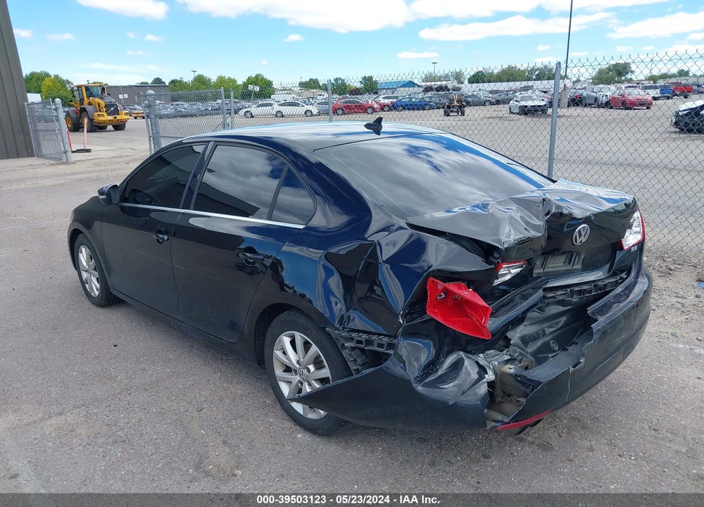 2014 VOLKSWAGEN JETTA 1.8T SE VIN: 3VWD17AJ1EM332044