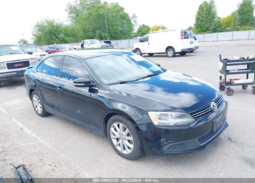 2014 VOLKSWAGEN JETTA 1.8T SE VIN: 3VWD17AJ1EM332044