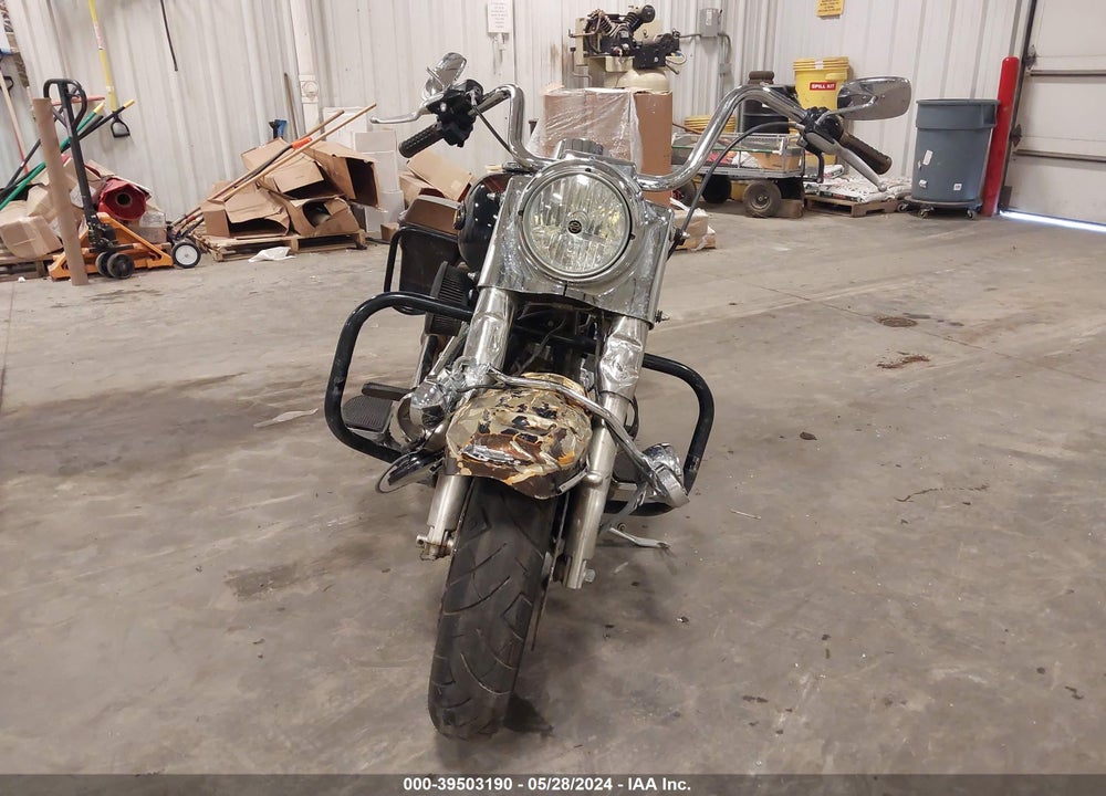 2013 HARLEY-DAVIDSON FLHR ROAD KING/ANNIVERSARY VIN: 1HD1FBM24DB643230