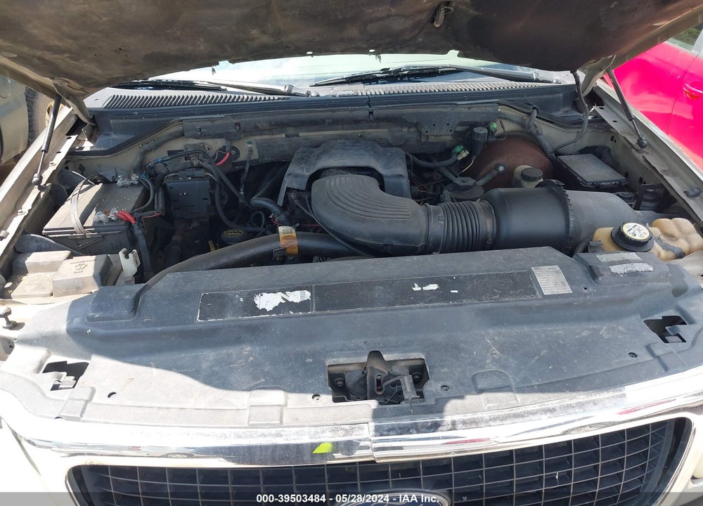 2002 FORD EXPEDITION XLT VIN: 1FMRU15W42LA19162