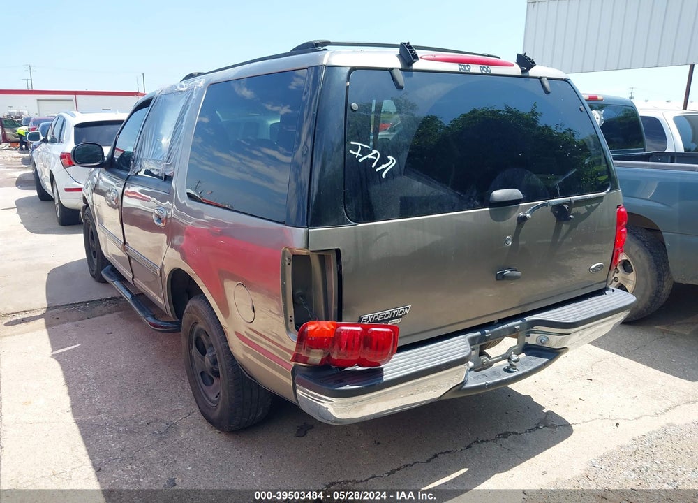 2002 FORD EXPEDITION XLT VIN: 1FMRU15W42LA19162