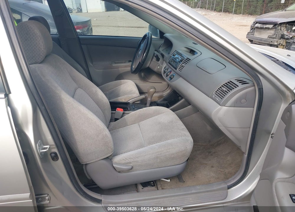 2004 TOYOTA CAMRY LE VIN: 4T1BE32K54U918007