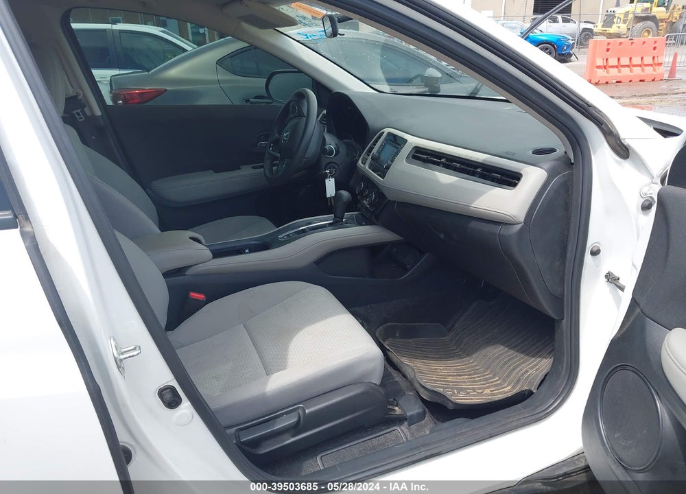 2022 HONDA HR-V AWD LX VIN: 3CZRU6H31NM717759