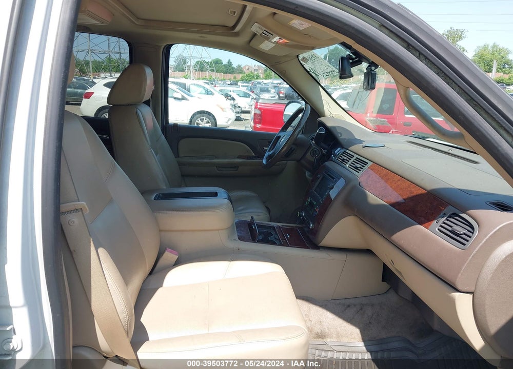 2009 CHEVROLET SUBURBAN 1500 LTZ VIN: 1GNFK36389J124247