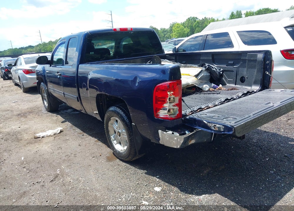2011 CHEVROLET SILVERADO 1500 LT VIN: 1GCRKSE35BZ310174