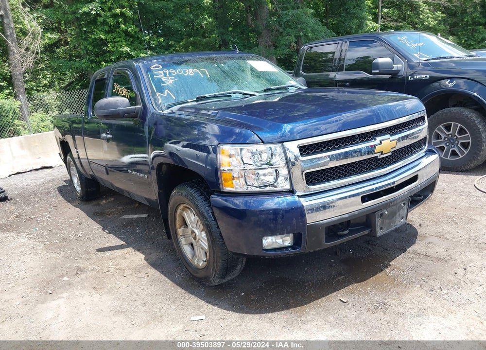 2011 CHEVROLET SILVERADO 1500 LT VIN: 1GCRKSE35BZ310174