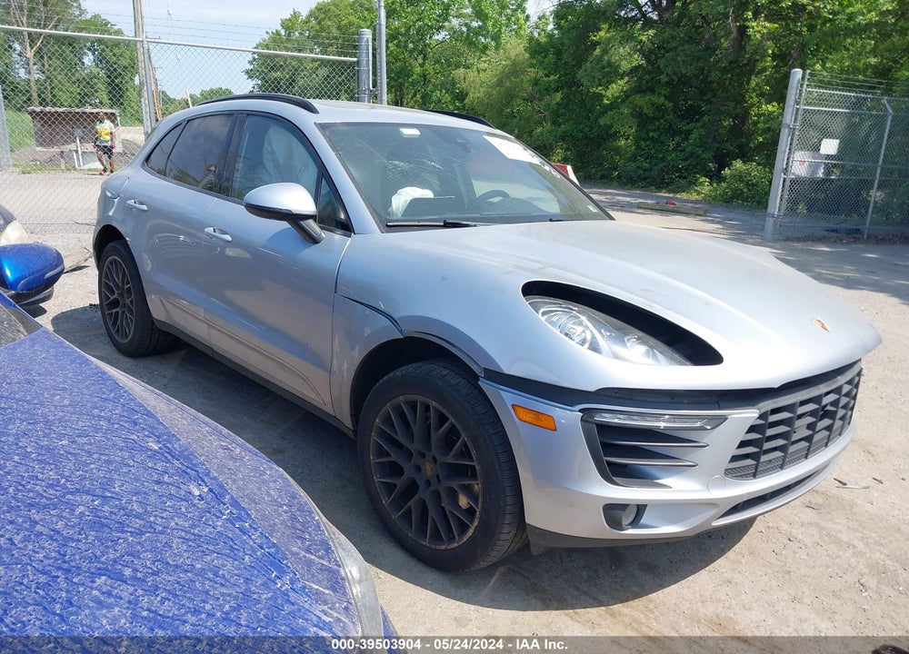 2018 PORSCHE MACAN VIN: WP1AB2A51JLB33093