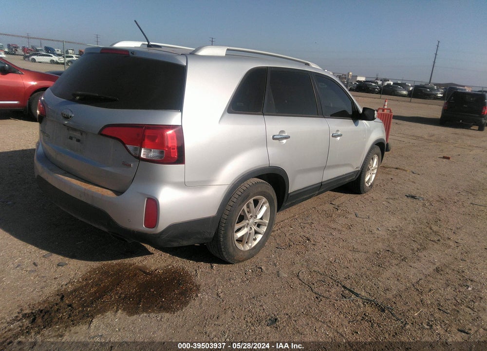 2014 KIA SORENTO LX VIN: 5XYKTCA66EG448992