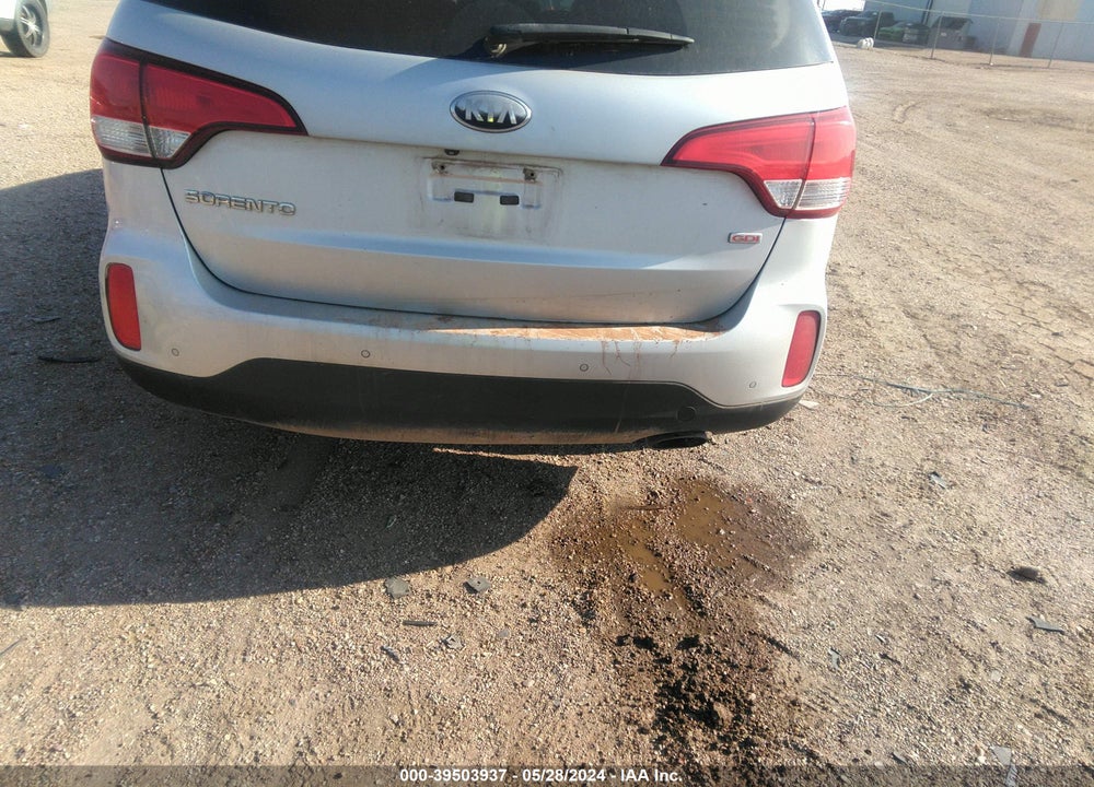 2014 KIA SORENTO LX VIN: 5XYKTCA66EG448992