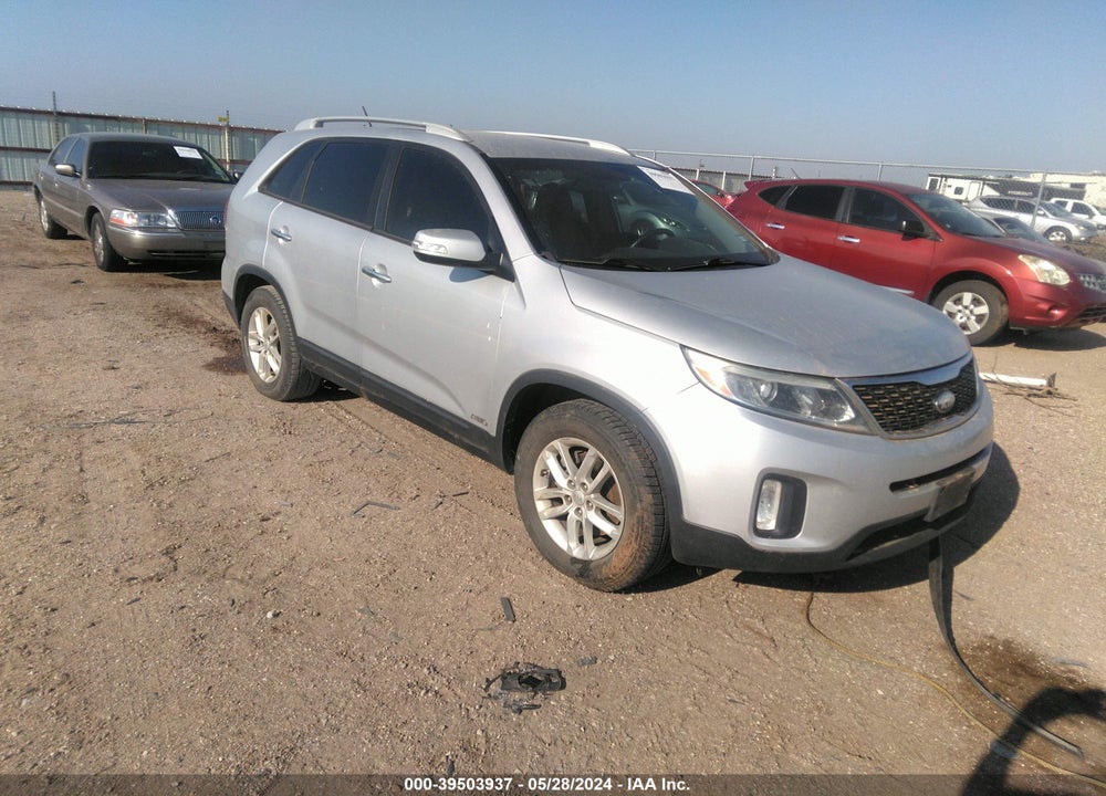 2014 KIA SORENTO LX VIN: 5XYKTCA66EG448992