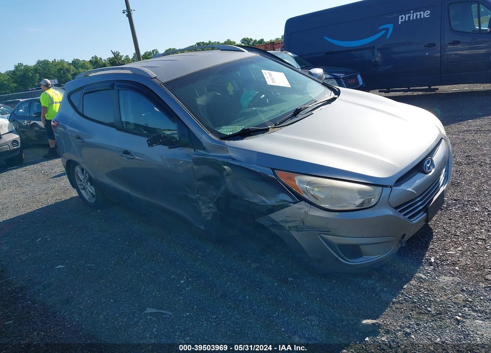 2010 HYUNDAI TUCSON GLS VIN: KM8JU3AC5AU056329