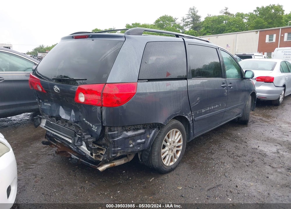 2008 TOYOTA SIENNA XLE VIN: 5TDBK22C08S020361