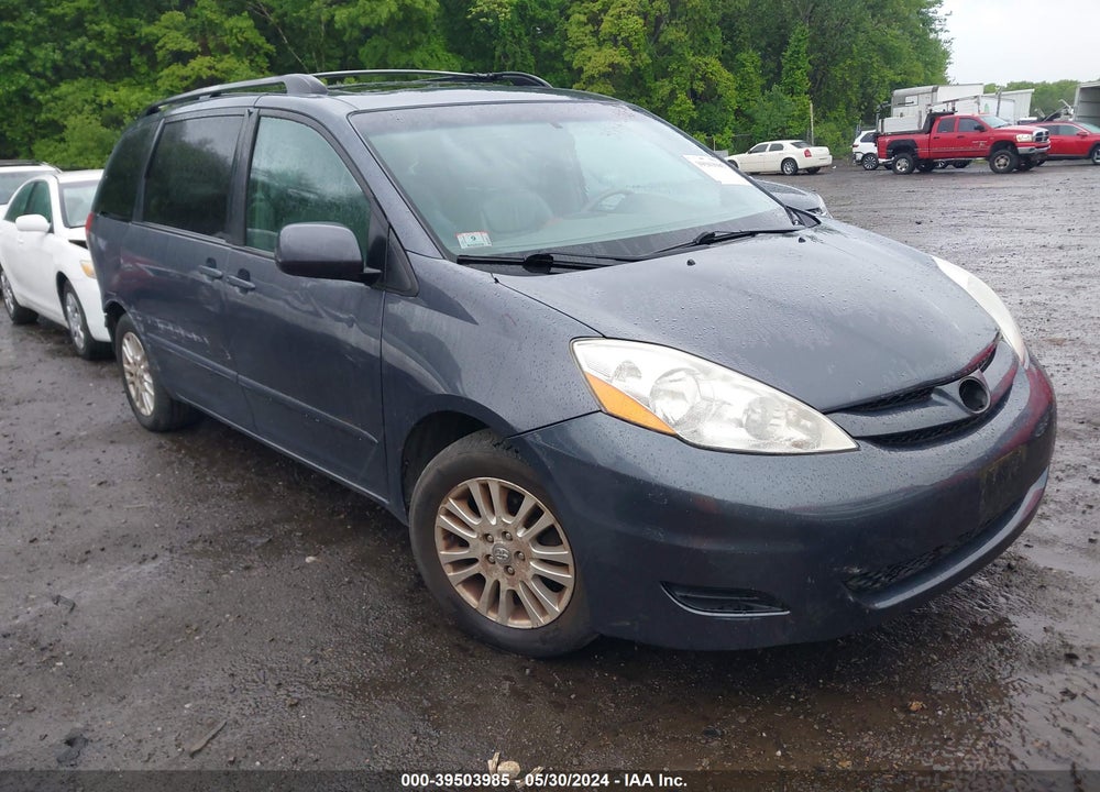 2008 TOYOTA SIENNA XLE VIN: 5TDBK22C08S020361