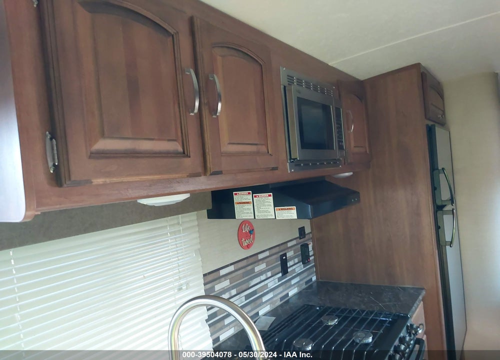 2016 KEYSTONE RV SPRINGDALE TRAVEL TRAILER VIN: 4YDT30329G3102582