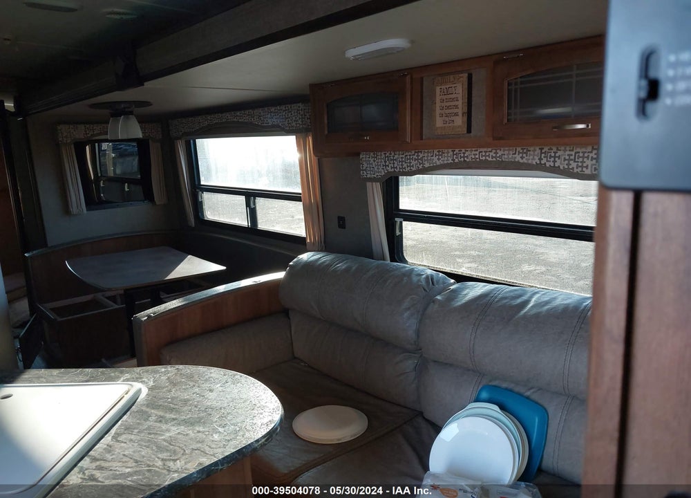 2016 KEYSTONE RV SPRINGDALE TRAVEL TRAILER VIN: 4YDT30329G3102582