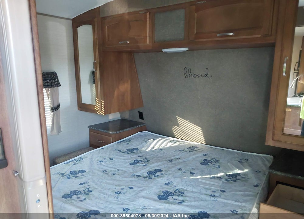 2016 KEYSTONE RV SPRINGDALE TRAVEL TRAILER VIN: 4YDT30329G3102582