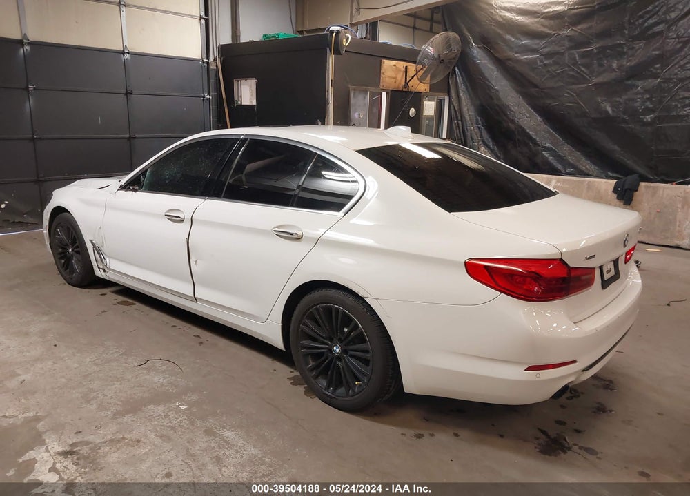 2018 BMW 530I XDRIVE VIN: WBAJA7C51JG908075