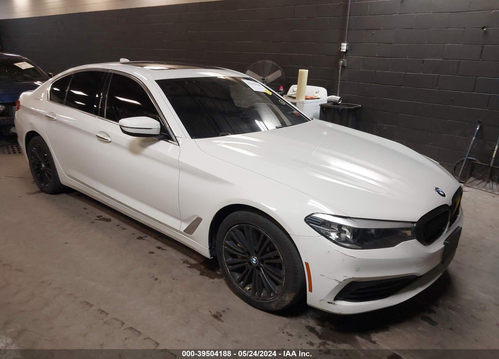 2018 BMW 530I XDRIVE VIN: WBAJA7C51JG908075