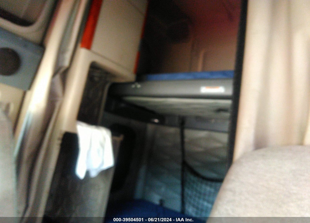 2017 FREIGHTLINER CASCADIA 125 VIN: 3AKJGLDR1HSHM5845