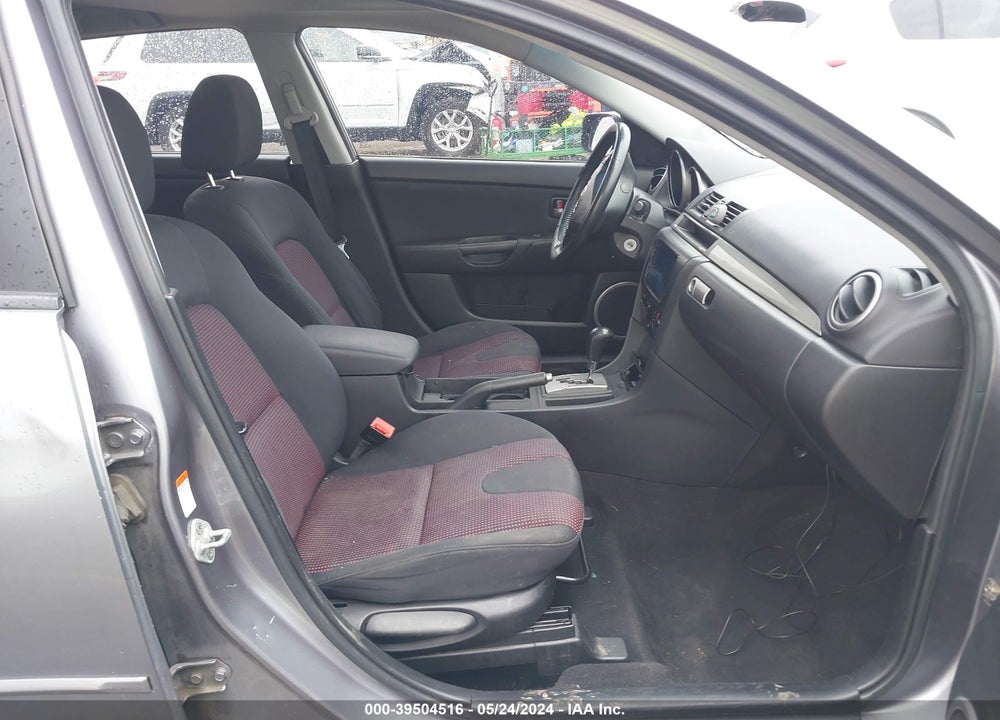2005 MAZDA 3 S VIN: JM1BK343451349656