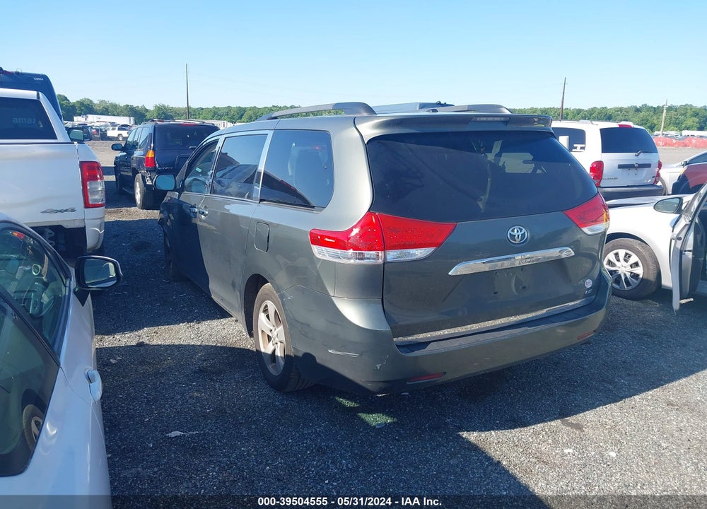 2013 TOYOTA SIENNA LE V6 8 PASSENGER VIN: 5TDKK3DC3DS325768