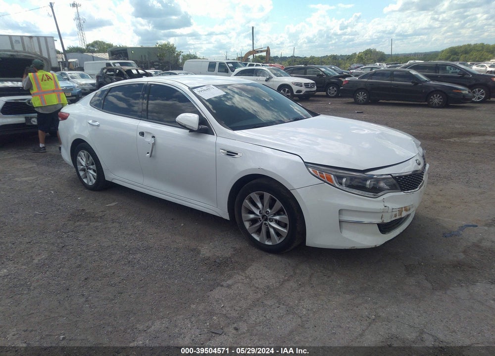 2016 KIA OPTIMA EX VIN: 5XXGU4L33GG107827