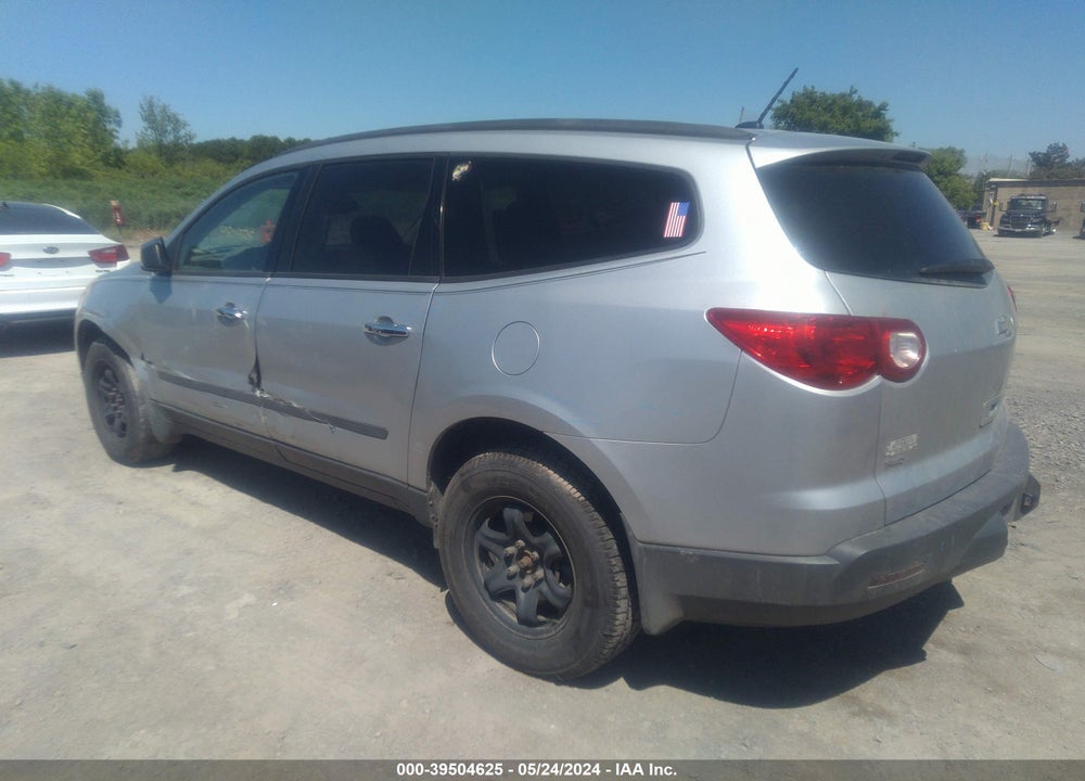 2012 CHEVROLET TRAVERSE LS VIN: 1GNKVFED5CJ212598