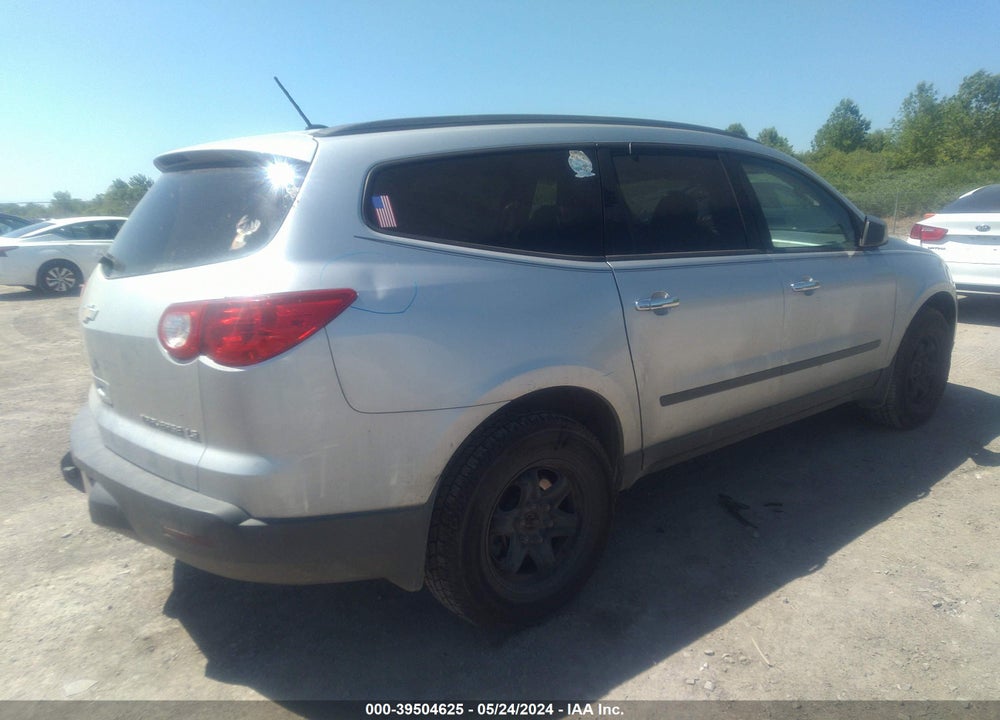 2012 CHEVROLET TRAVERSE LS VIN: 1GNKVFED5CJ212598