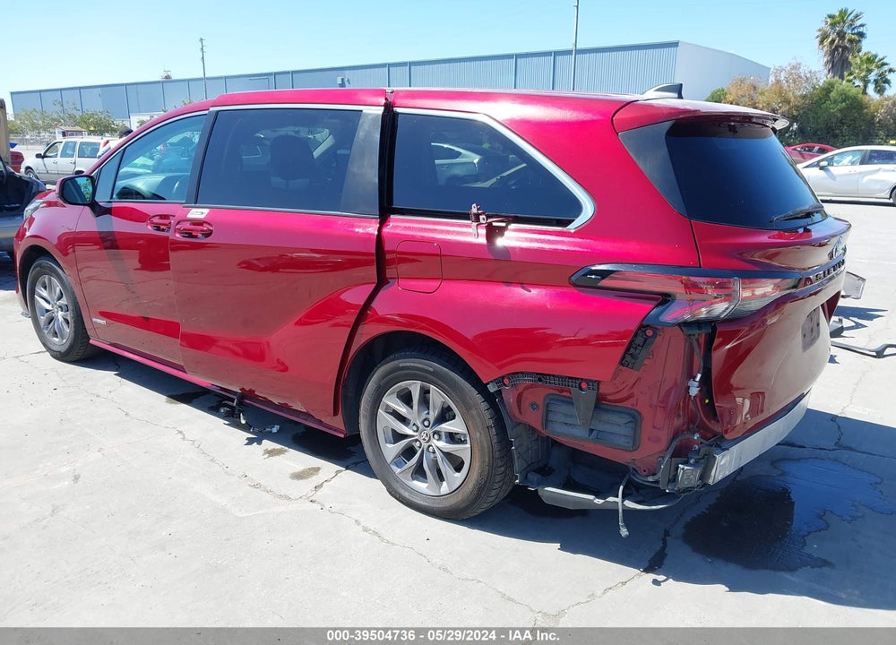 2021 TOYOTA SIENNA LE VIN: 5TDKRKEC0MS026209