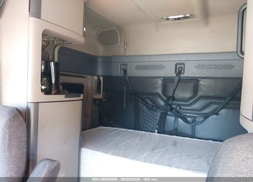 2011 FREIGHTLINER CASCADIA 125 VIN: 1FUJGLDVXBLBD9052