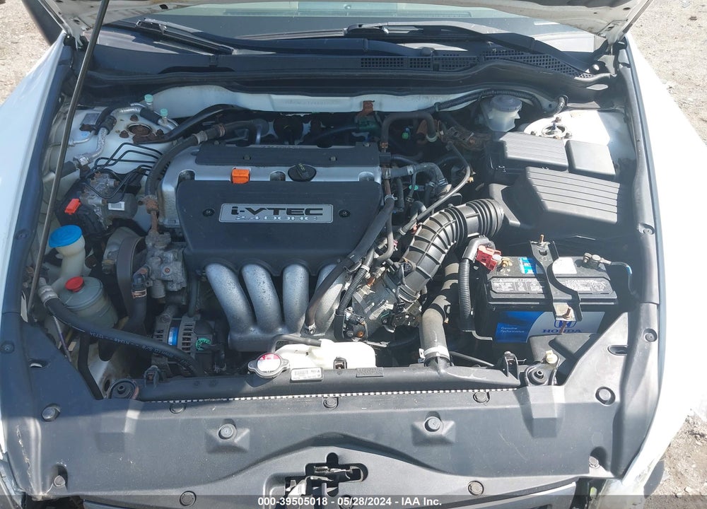 2004 HONDA ACCORD 2.4 DX VIN: 1HGCM561X4A013256