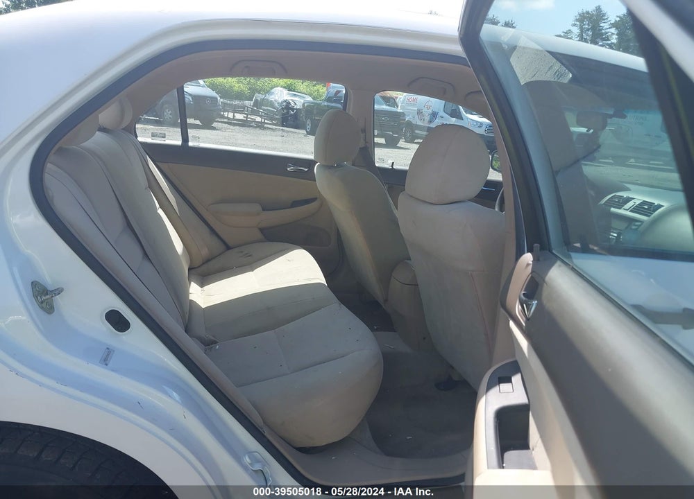 2004 HONDA ACCORD 2.4 DX VIN: 1HGCM561X4A013256