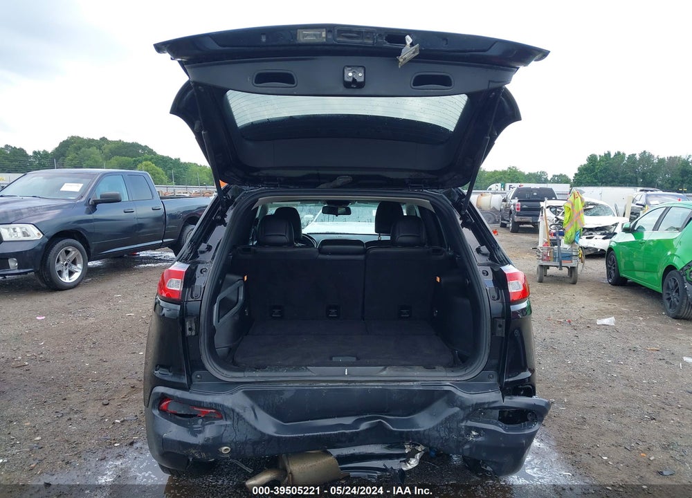 2018 JEEP CHEROKEE LATITUDE PLUS FWD VIN: 1C4PJLLX8JD524268