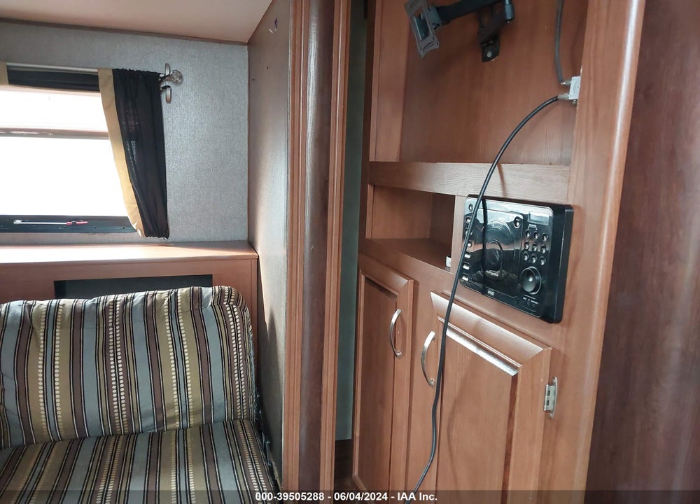 2015 SALEM BY FOREST RIVE CRUISE LITE 262BHXL VIN: 4X4TSMB21G7408323
