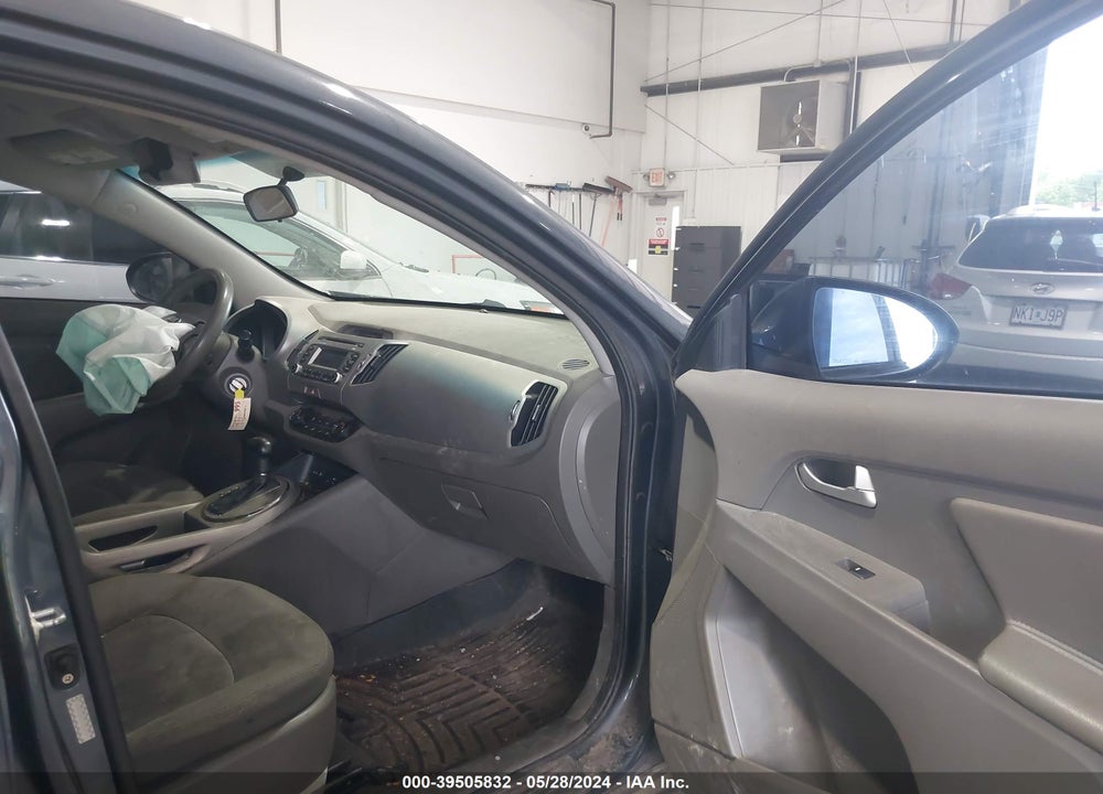 2016 KIA SPORTAGE LX VIN: KNDPB3AC4G7814379