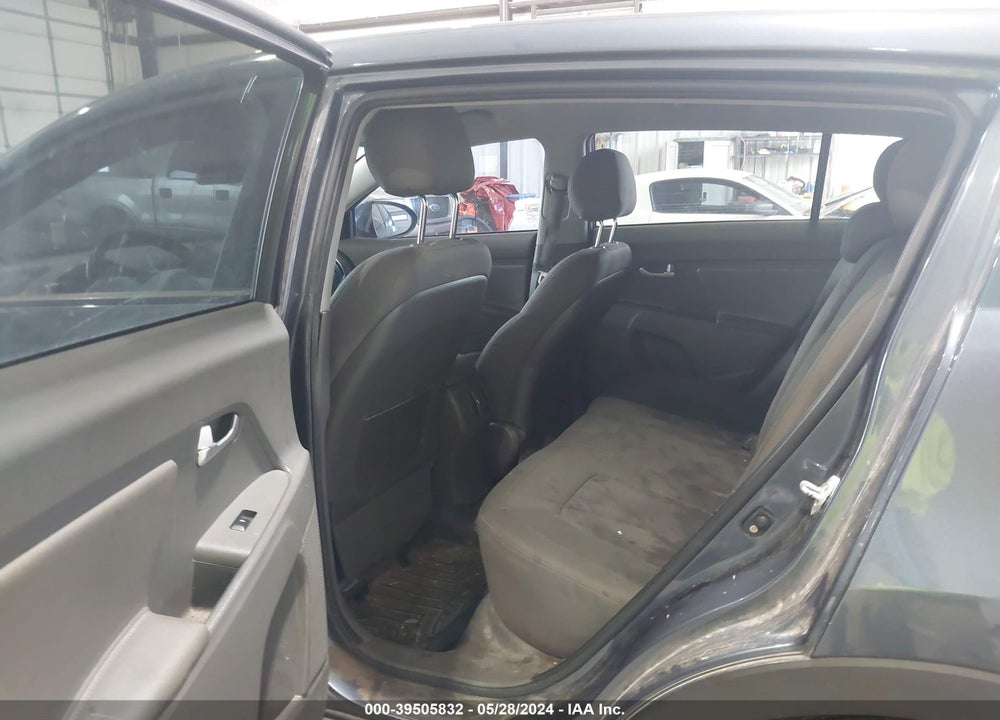 2016 KIA SPORTAGE LX VIN: KNDPB3AC4G7814379