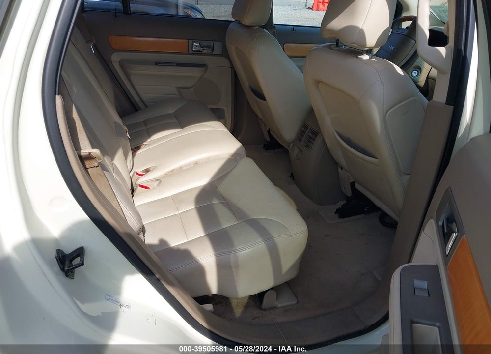 2007 LINCOLN MKX VIN: 2LMDU88C27BJ30101