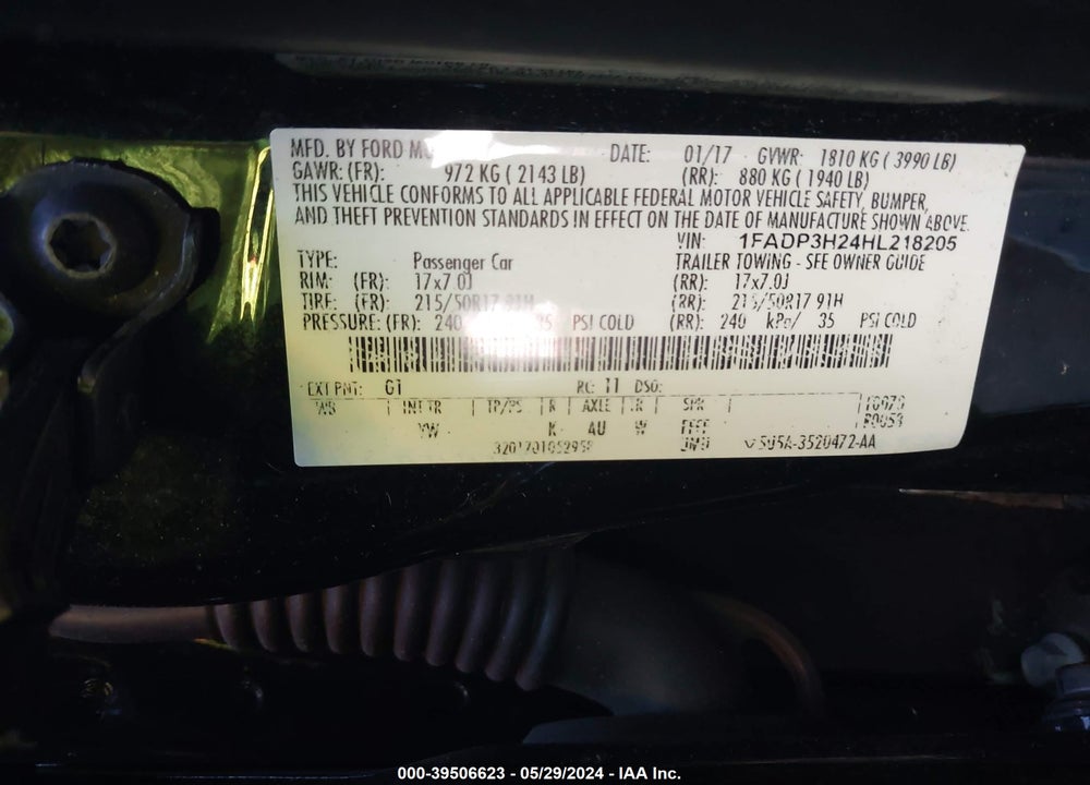 2017 FORD FOCUS SEL VIN: 1FADP3H24HL218205