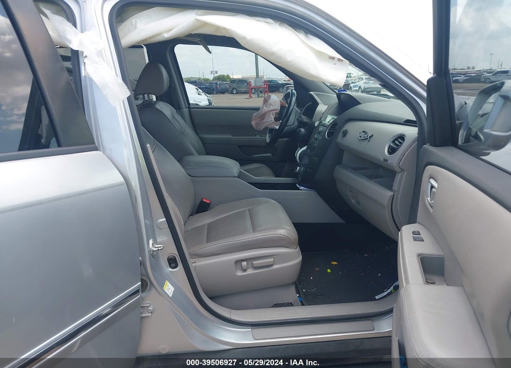 2010 HONDA PILOT TOURING VIN: 5FNYF3H80AB001732